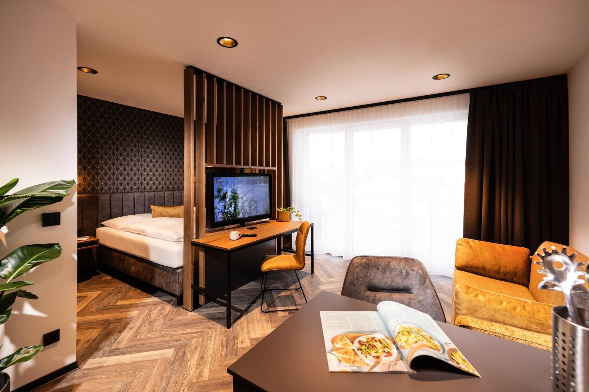 Zeit Und Raum Hotel - Self Check-In Eggelsberg 外观 照片