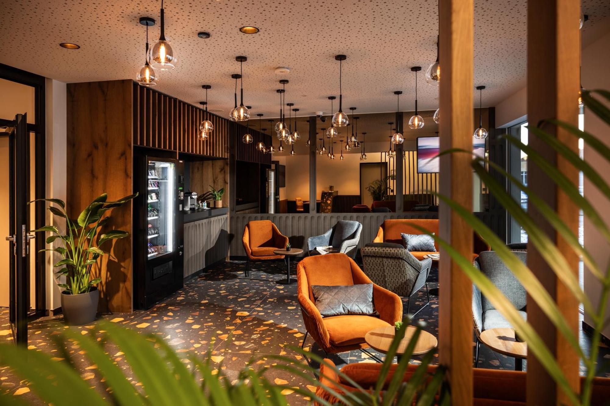 Zeit Und Raum Hotel - Self Check-In Eggelsberg 外观 照片